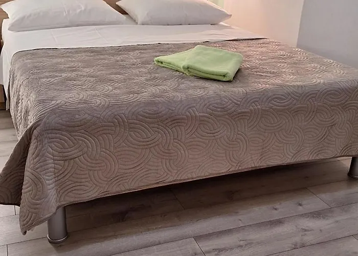 Apartment Santima *